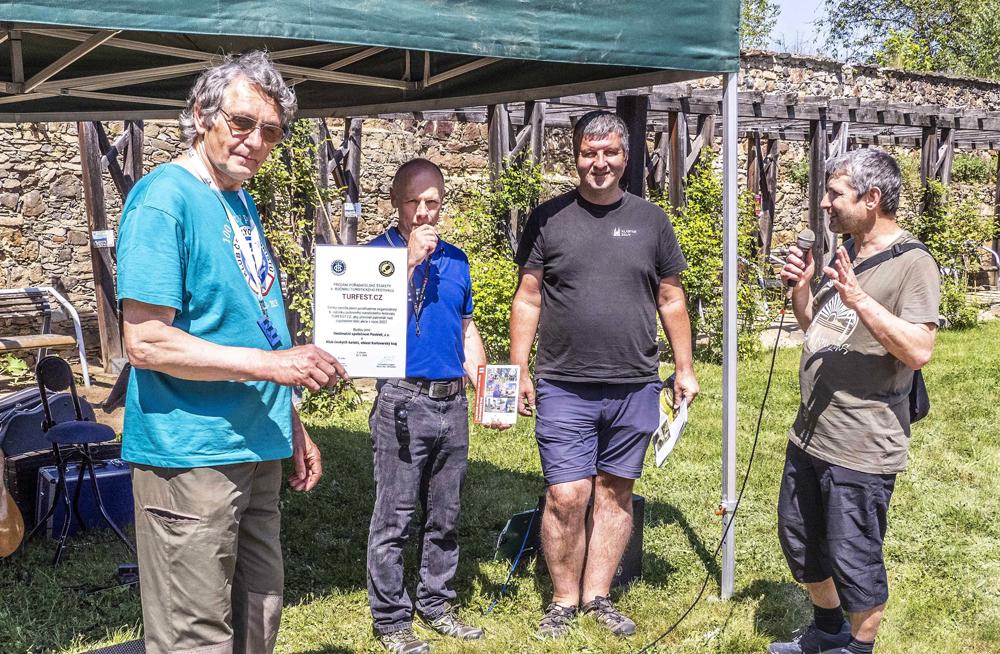 TURFEST.CZ - p�ed�n� po�adatelsk� �tafety.