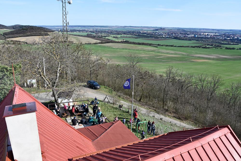 V�hled z Frotzelovo rozhledny sm�rem na Doln� Pooh��.