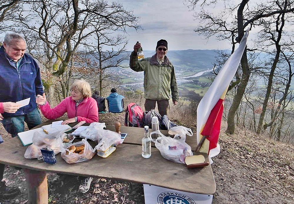 Novoron vstup na vrch Chmelnk u Dna.