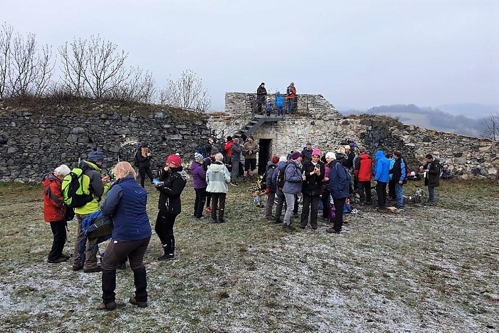 O rok pozd�ji byla n�lada na hrad� op�t skv�l�.