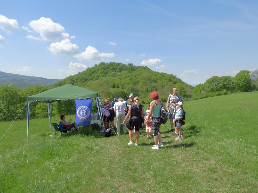 Stanovi�t� po�adatel� pod Koz�m vrchem