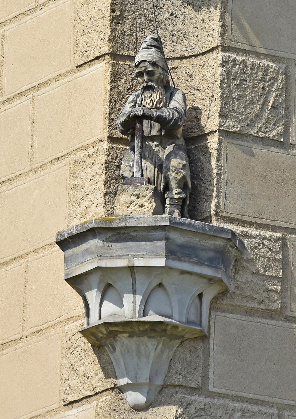 Str�ce pokladu Kvasni�ka na vodn�m hradu Budyn�