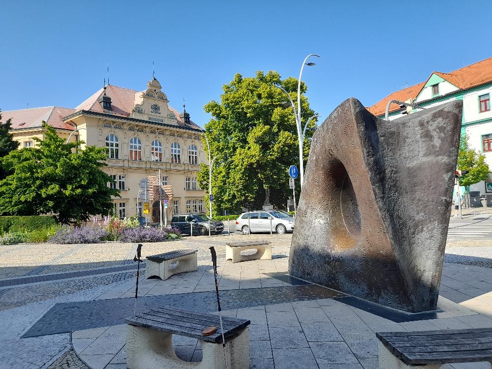 B�val� re�lka na t�borsk�m K�i��kov� n�m�st�. Vp�edu plastika Br�na �asu.