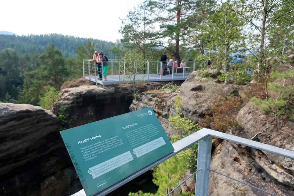 Hrad Falken�tejn u Jet�ichovic.