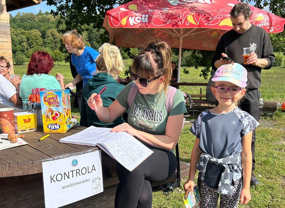 Klub �esk�ch turist� v Bene�ov� nad Plou�nic� po��d� akce pro d�ti.