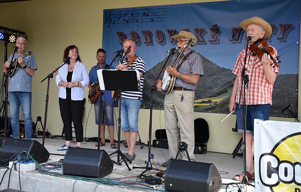 Festival Ronovsk noty - Kravae na eskolipsku