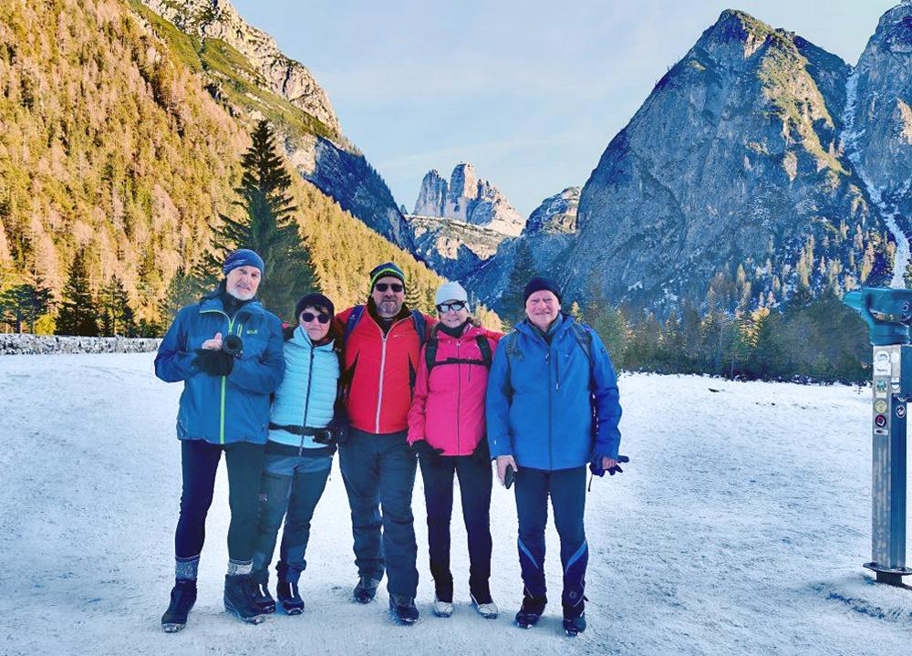 Zimn� horsk� turistika v Alp�ch - oblast italsk� Dolomity