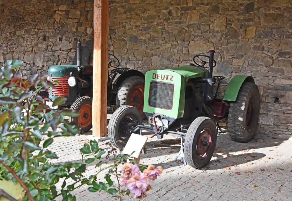 Star� traktor na v�stav� v Zubrnic�ch - akce Podzim na vesnici.