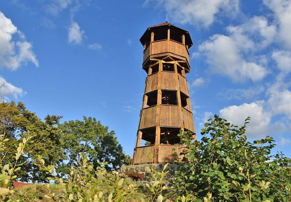 Rozhledna Str�n� vrch u Merboltic.