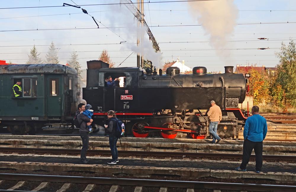 Parn� vlak v Chomutov�.