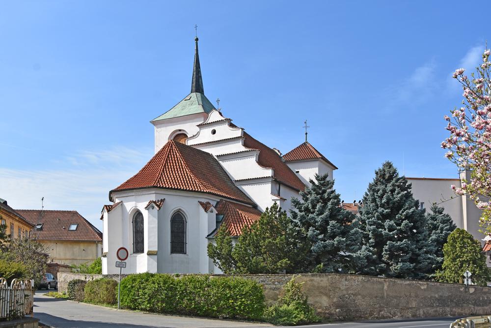 P�kn� kostel�k svat�ho Gotharda v Brozanech nad Oh��. 