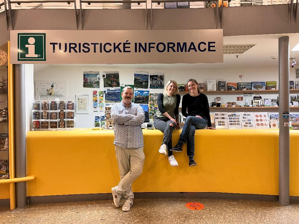 Virtu�ln� informa�n� centrum provozuje t� M�stsk� informa�n� centrum �st� nad Labem.