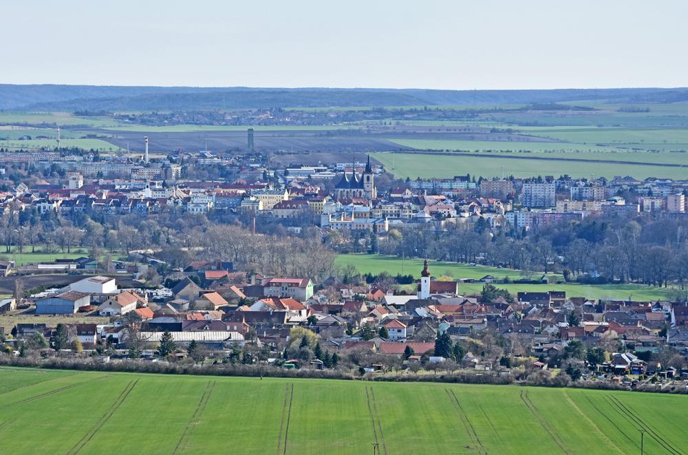 V�hled na Louny z �erven�ho vrchu.