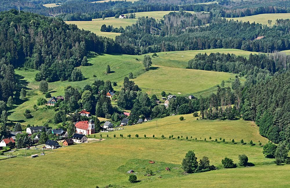 Jetichovice z vyhldky Mariina skla.