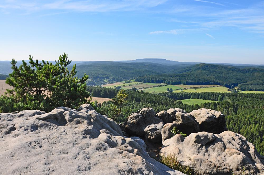 V�hled z Gohrisch na D���nsk� Sn�n�k.