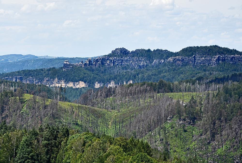 Schrammsteiny (Sask� �v�carsko) z janovsk� rozhledny.