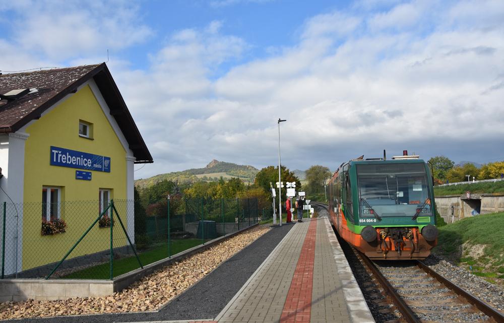 Zast�vka T�ebenice - �v�stkov� dr�ha U10