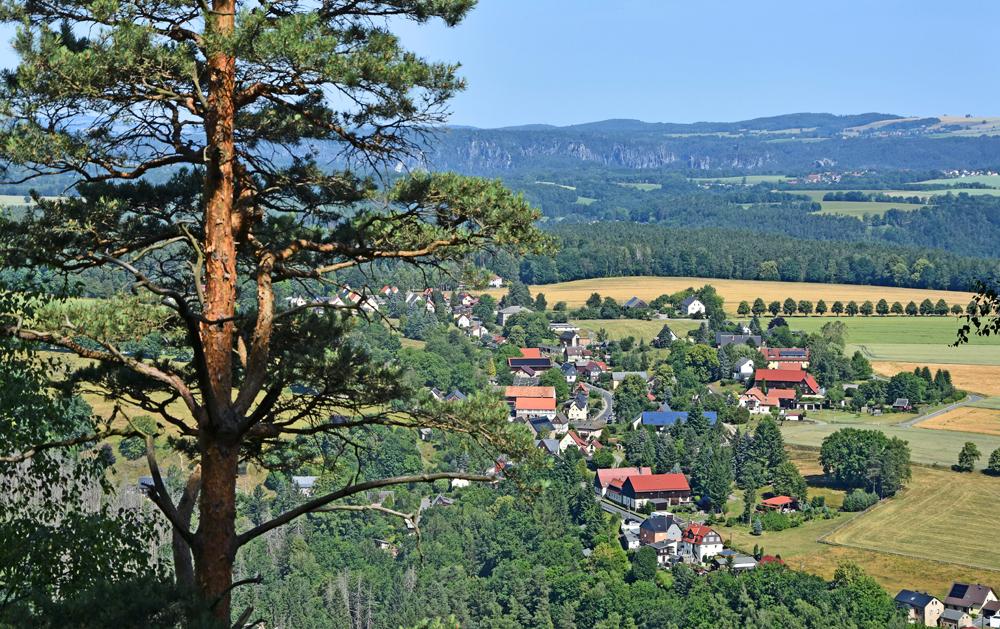 Jeden z pohled� na malebn� Kleinhennersdorf.