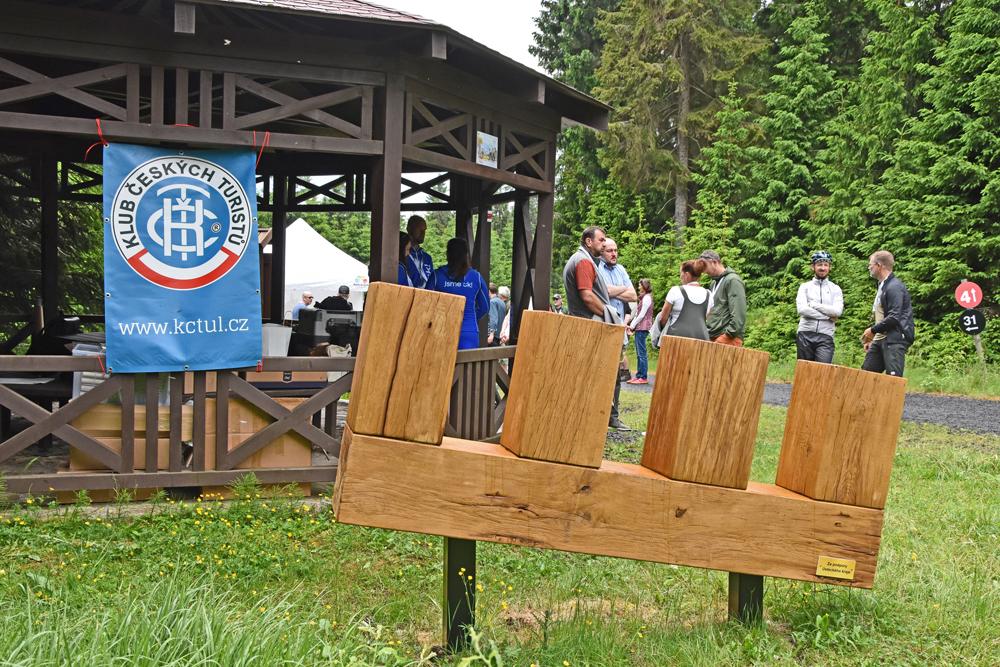Hlavn� d�l realizace H�ebenovky v ter�nu odvedl Klub �esk�ch turist�.