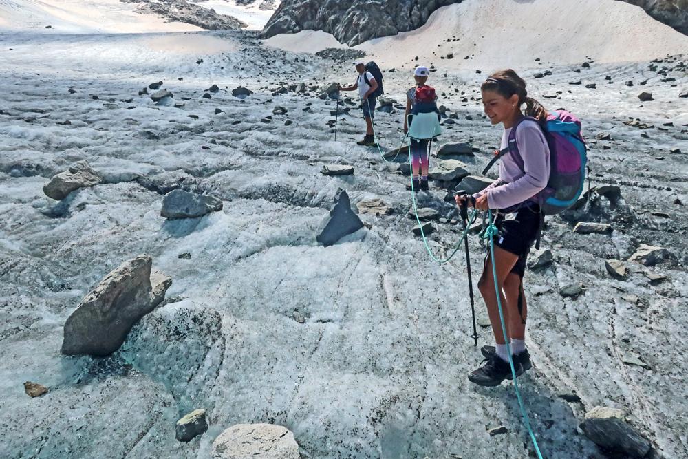 Turist� v Alp�ch na ledovci.